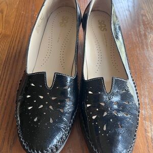 SAS Women's Black Cutout Leather Flats
